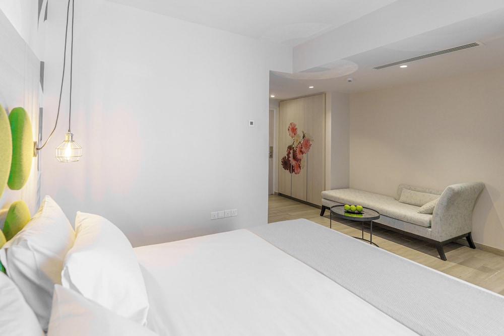 Vangelis Hotel & Suites — Hotel rooms in Protaras, Famagusta Region
