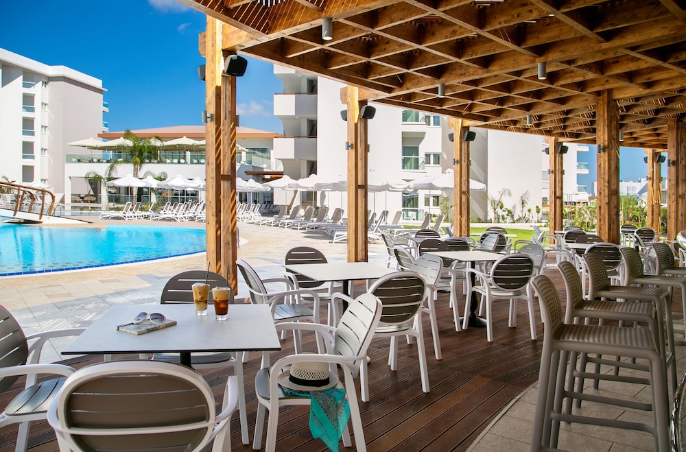 Vangelis Hotel & Suites — Restaurant & bars in Protaras, Famagusta Region