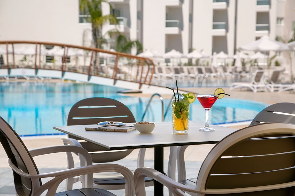 Vangelis Hotel & Suites — Restaurant & bars in Protaras, Famagusta Region