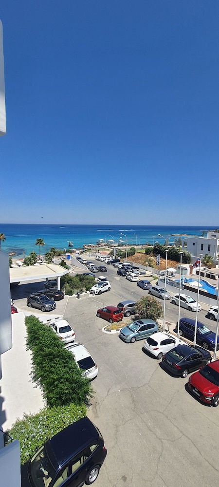 Silver Sands Beach Hotel — Rooms in Protaras, Famagusta Region