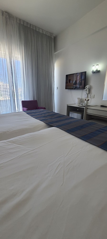 Silver Sands Beach Hotel — Rooms in Protaras, Famagusta Region