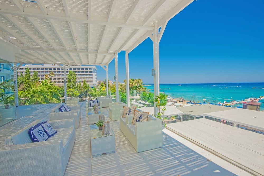Silver Sands Beach Hotel — Restaurant in Protaras, Famagusta Region