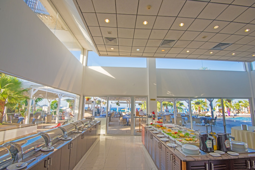 Silver Sands Beach Hotel — Restaurant in Protaras, Famagusta Region