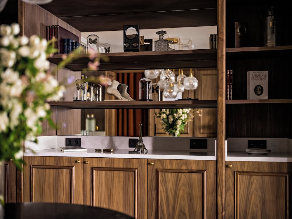 Hotel Duquesne Eiffel — Restaurant & bars in Paris, Ile-de-France