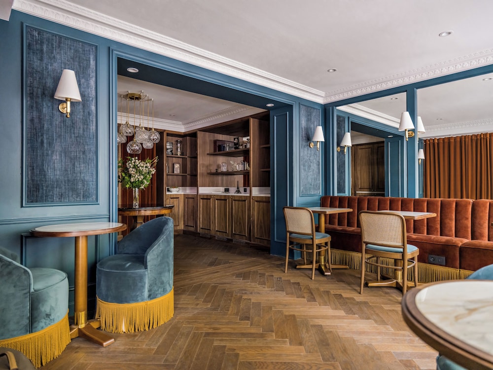 Hotel Duquesne Eiffel — Restaurant & bars in Paris, Ile-de-France
