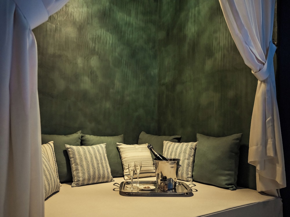 Hotel Duquesne Eiffel — Hotel rooms in Paris, Ile-de-France