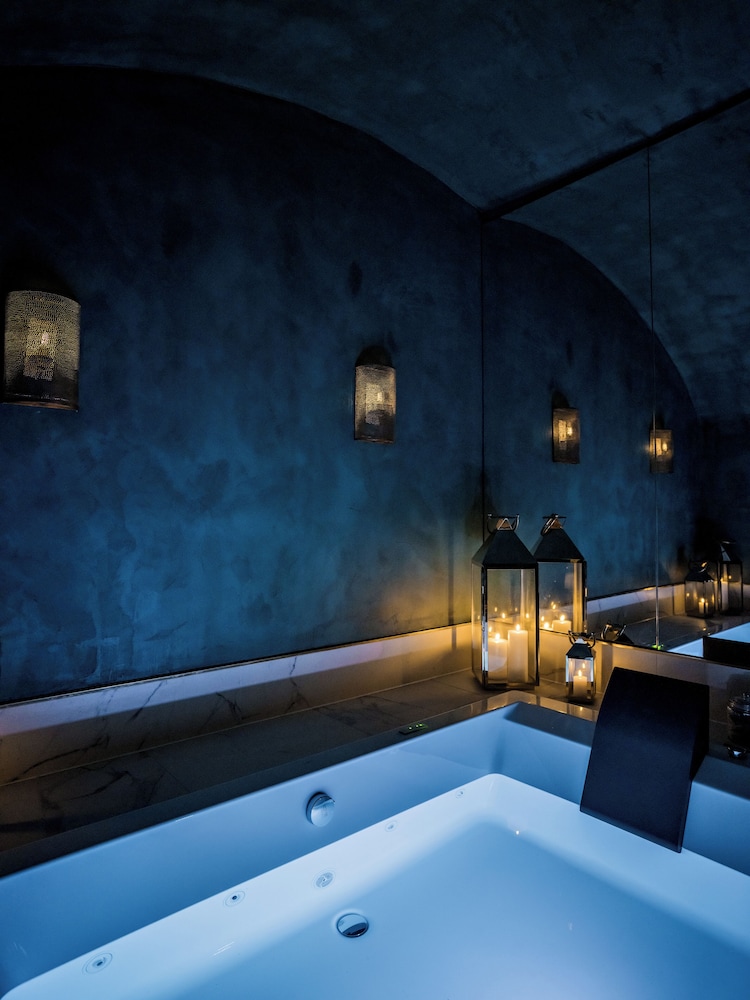 Hotel Duquesne Eiffel — Spa in Paris, Ile-de-France