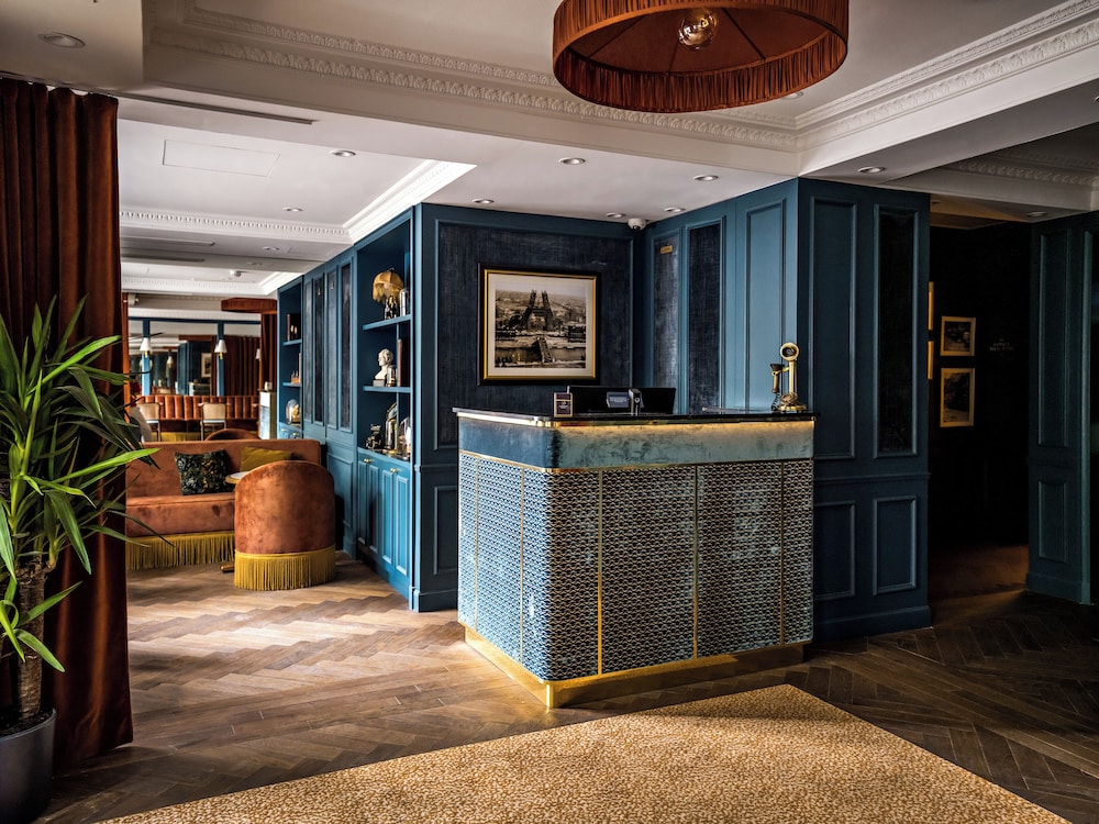 Hotel Duquesne Eiffel — Restaurant & bars in Paris, Ile-de-France