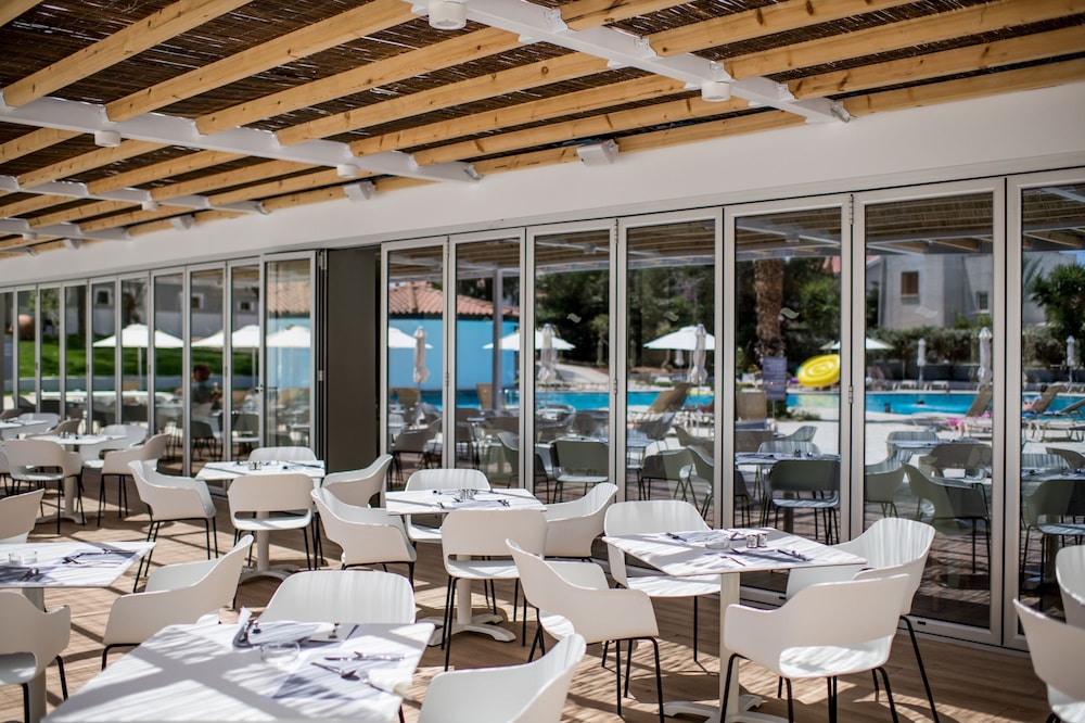 Narcissos Waterpark Resort — Restaurant & bars in Protaras, Famagusta Region