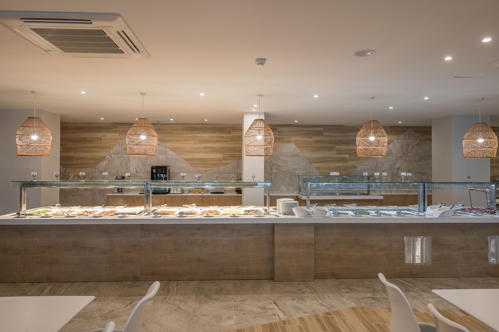 Narcissos Waterpark Resort — Restaurant & bars in Protaras, Famagusta Region