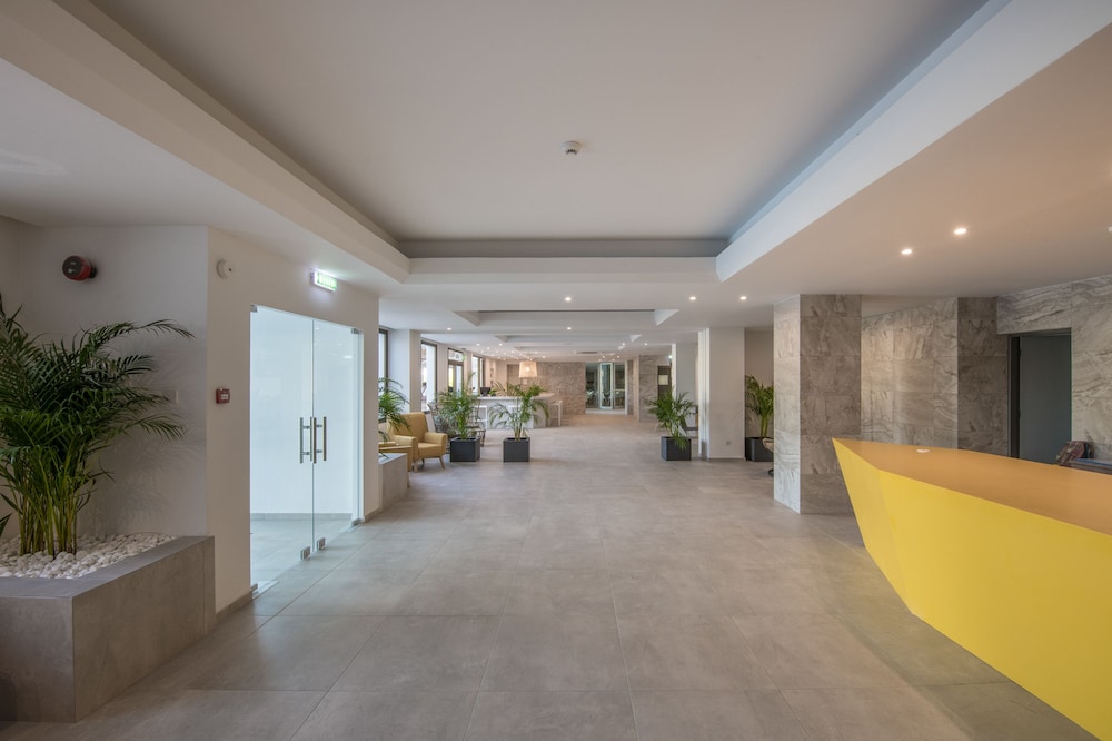 Narcissos Waterpark Resort — Hotel building in Protaras, Famagusta Region