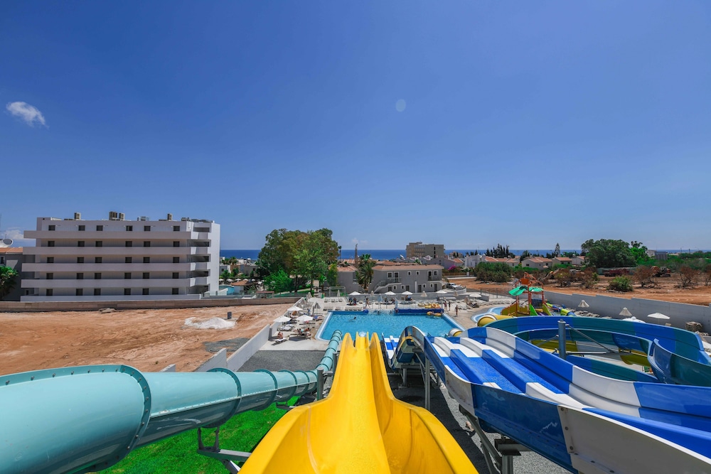 Narcissos Waterpark Resort — Swimming pool in Protaras, Famagusta Region