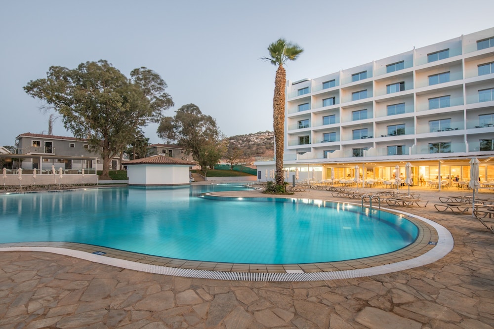 Narcissos Waterpark Resort — Swimming pool in Protaras, Famagusta Region
