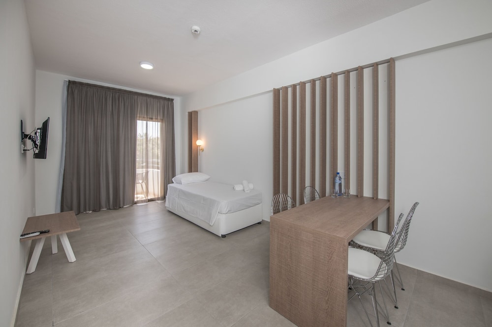 Narcissos Waterpark Resort — Hotel rooms in Protaras, Famagusta Region