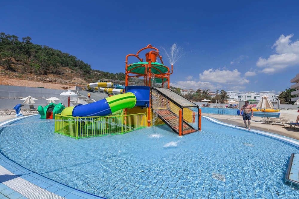 Narcissos Waterpark Resort — Attractions for children in Protaras, Famagusta Region