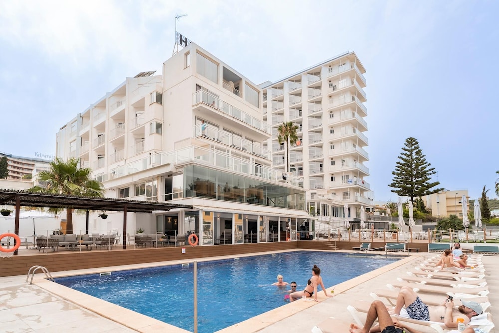 Hotel Amic Horizonte — Hotel building in Palma de Mallorca, Balearic Islands