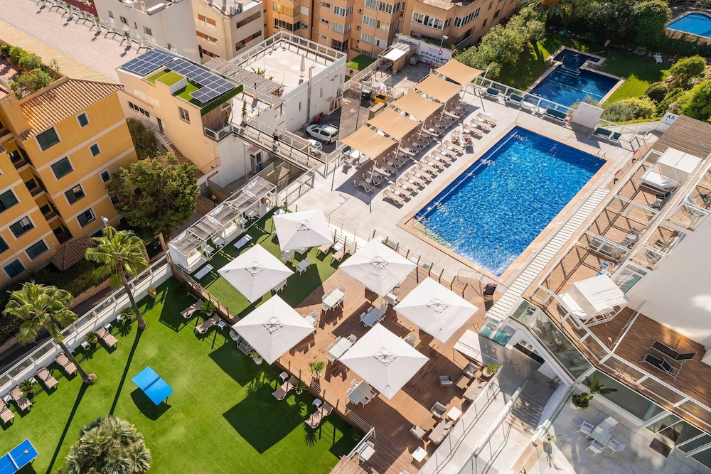 Hotel Amic Horizonte — Swimming pool in Palma de Mallorca, Balearic Islands