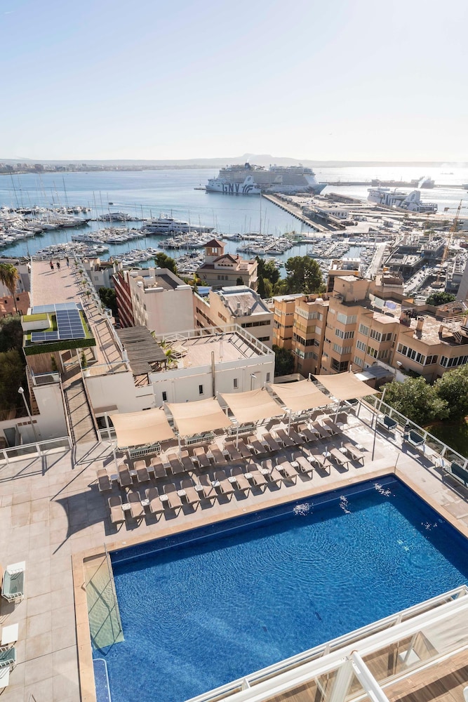Hotel Amic Horizonte — Hotel rooms in Palma de Mallorca, Balearic Islands