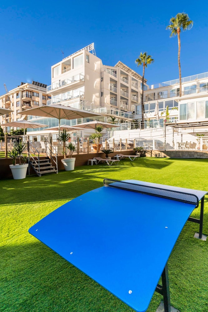 Hotel Amic Horizonte — Beach in Palma de Mallorca, Balearic Islands