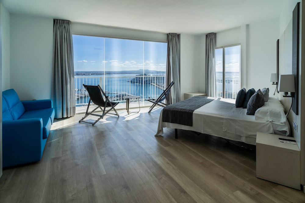Hotel Amic Horizonte — Hotel rooms in Palma de Mallorca, Balearic Islands