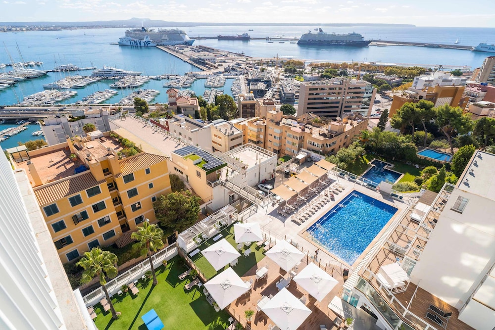 Hotel Amic Horizonte — Hotel building in Palma de Mallorca, Balearic Islands