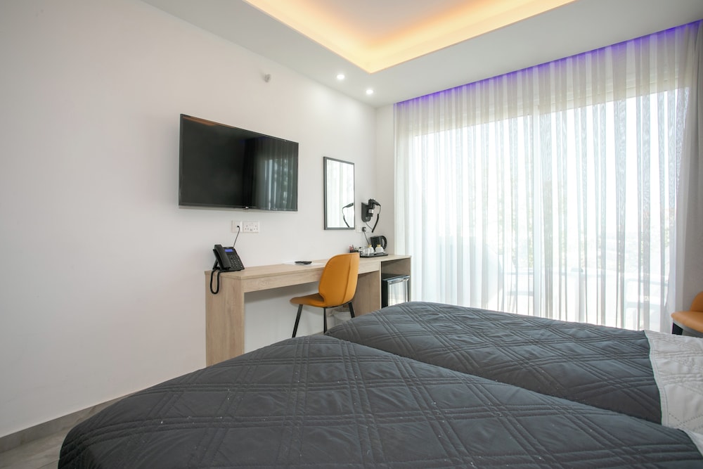 Papouis Protaras Hotel — Hotel rooms in Protaras, Famagusta Region