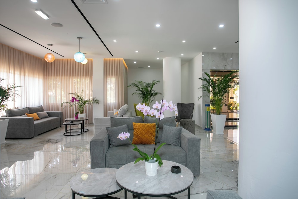 Papouis Protaras Hotel — Hotel building in Protaras, Famagusta Region