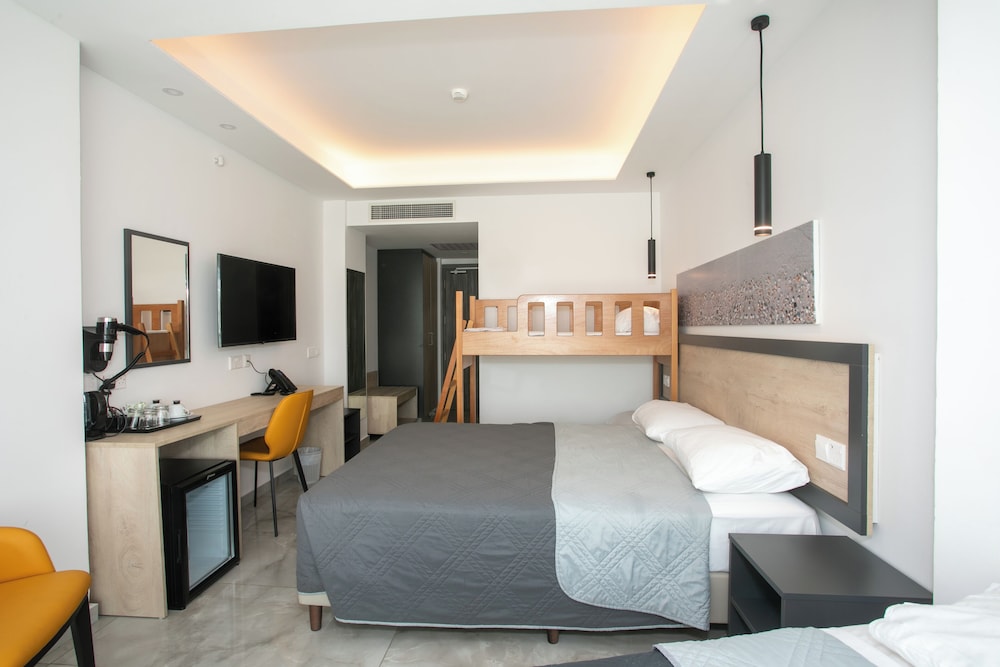 Papouis Protaras Hotel — Hotel rooms in Protaras, Famagusta Region
