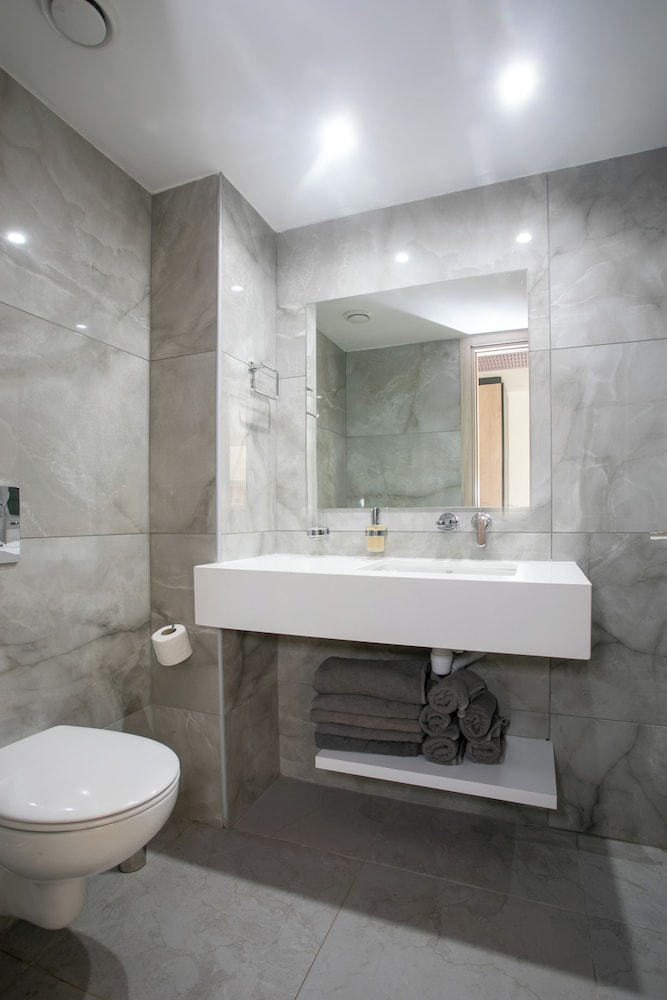 Papouis Protaras Hotel — Hotel rooms in Protaras, Famagusta Region