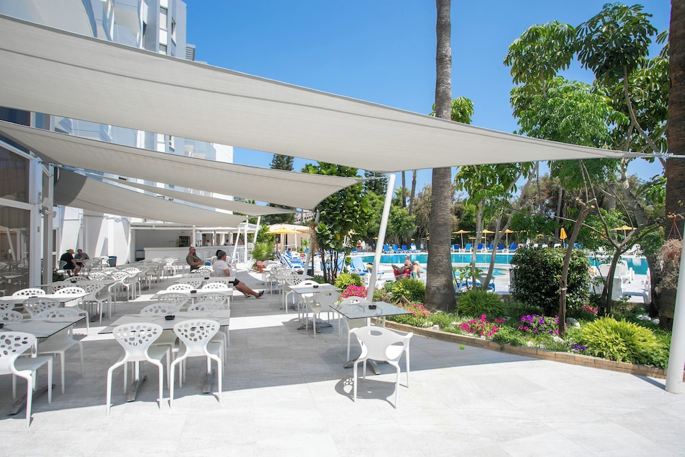 Papouis Protaras Hotel — Restaurant & bars in Protaras, Famagusta Region