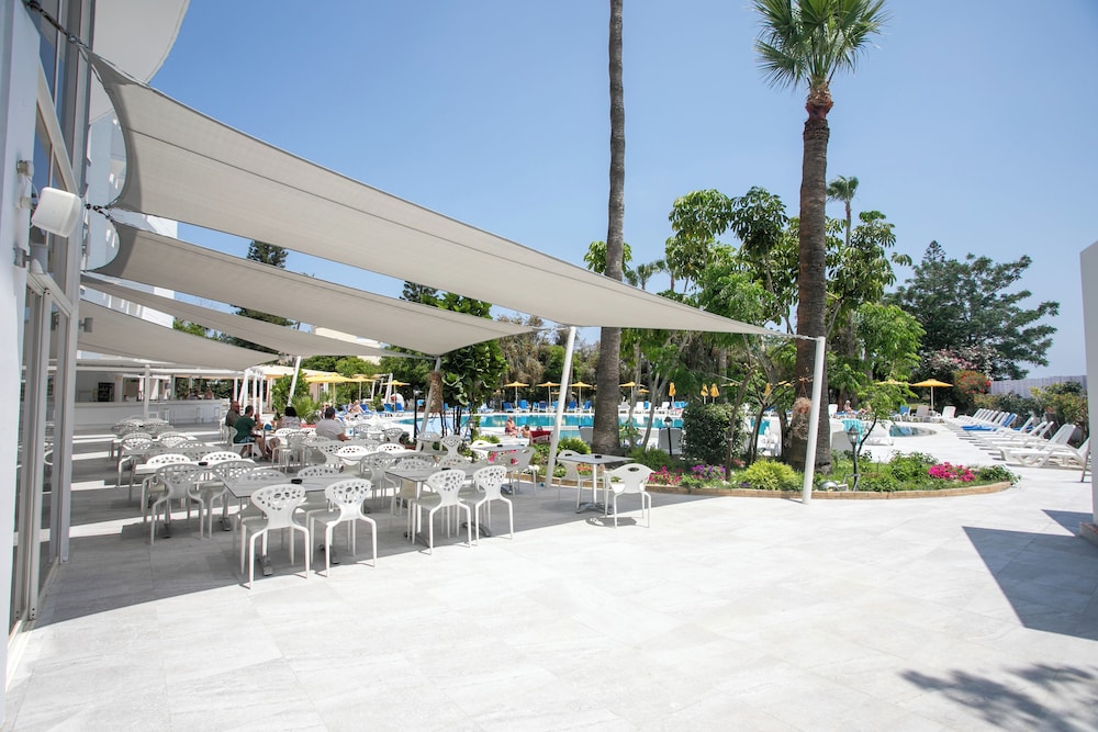 Papouis Protaras Hotel — Restaurant & bars in Protaras, Famagusta Region