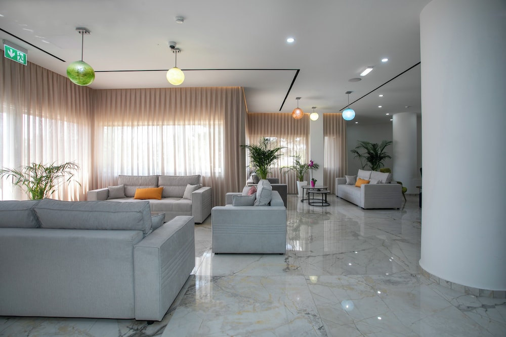 Papouis Protaras Hotel — Hotel building in Protaras, Famagusta Region