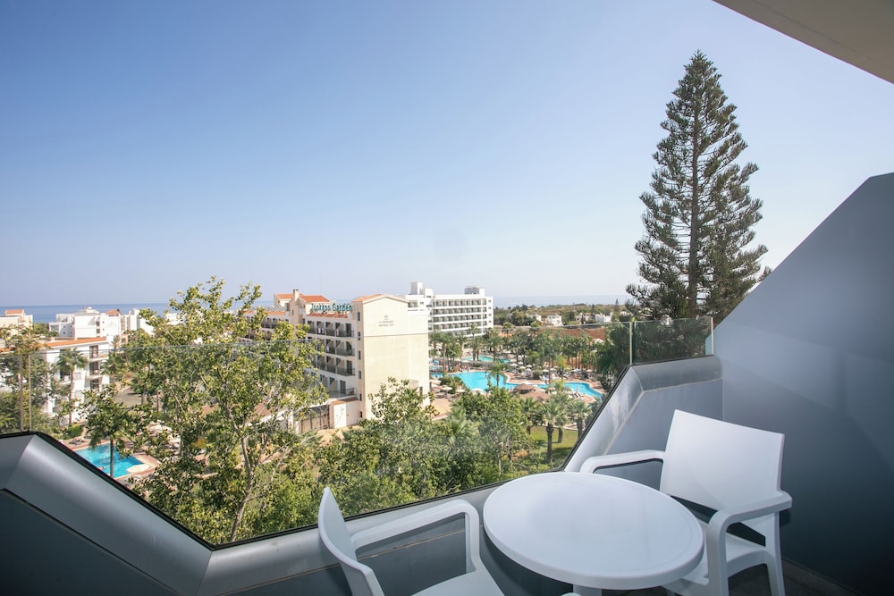 Papouis Protaras Hotel — Hotel building in Protaras, Famagusta Region