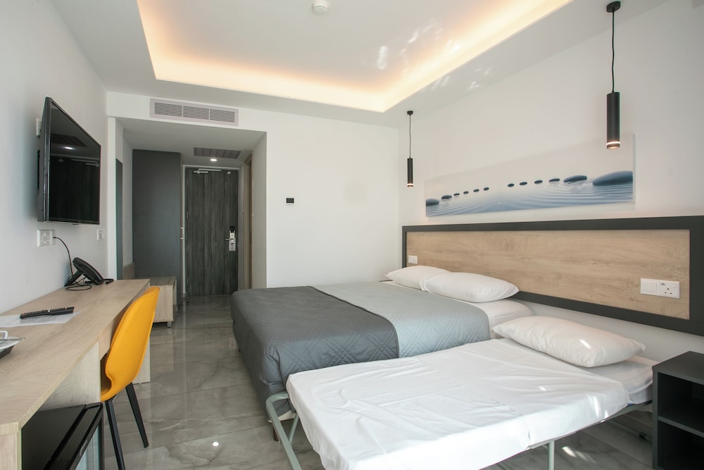 Papouis Protaras Hotel — Hotel rooms in Protaras, Famagusta Region