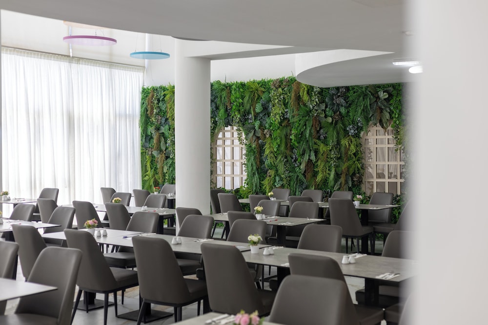 Papouis Protaras Hotel — Restaurant & bars in Protaras, Famagusta Region