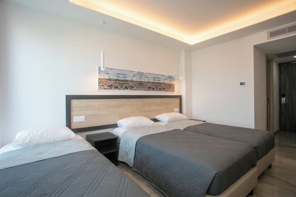 Papouis Protaras Hotel — Hotel rooms in Protaras, Famagusta Region