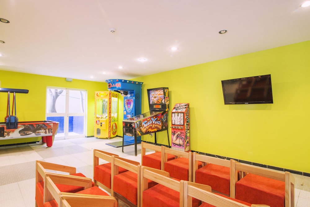 azuLine Hotel Bahamas y Bahamas II — Attractions for children in Cala Blava, Balearic Islands