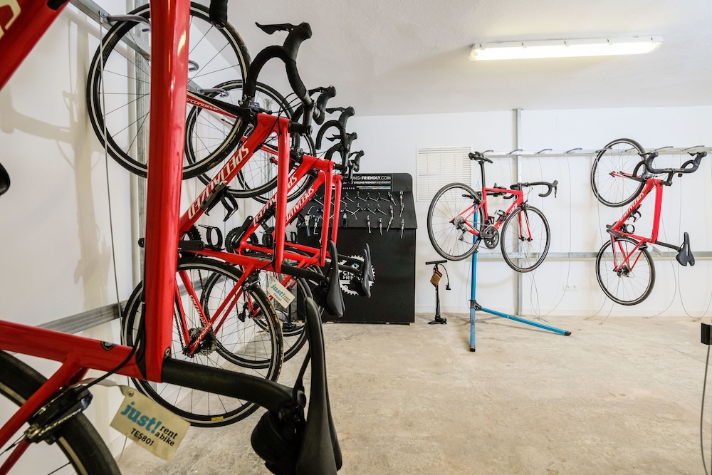 azuLine Hotel Bahamas y Bahamas II — Sports & recreation in Cala Blava, Balearic Islands