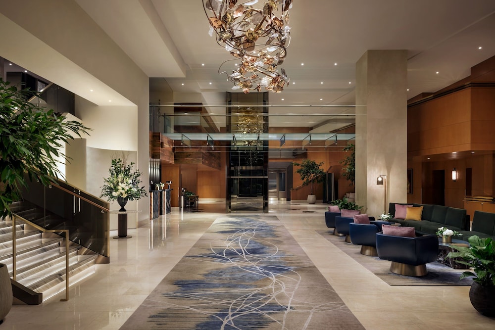 The Ritz-Carlton, Toronto — Hotel building in Toronto, Ontario