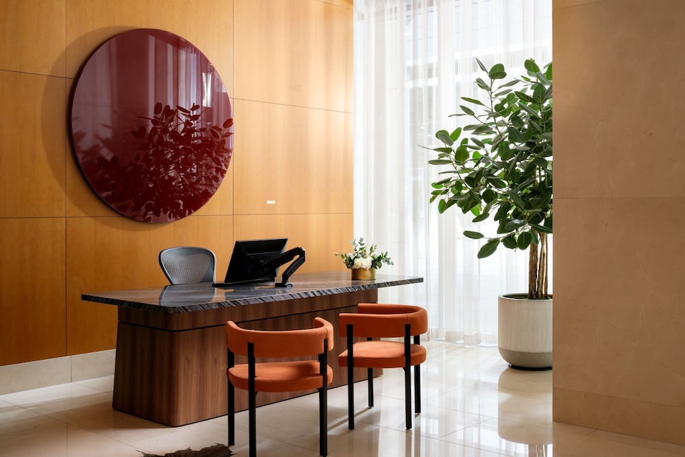 The Ritz-Carlton, Toronto — Hotel building in Toronto, Ontario