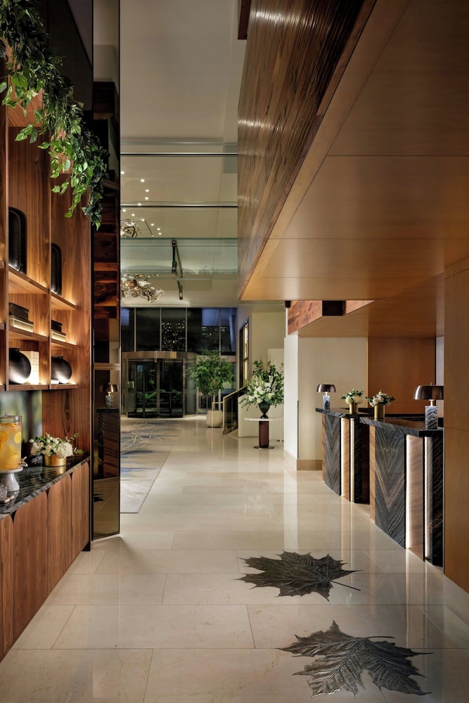 The Ritz-Carlton, Toronto — Hotel building in Toronto, Ontario