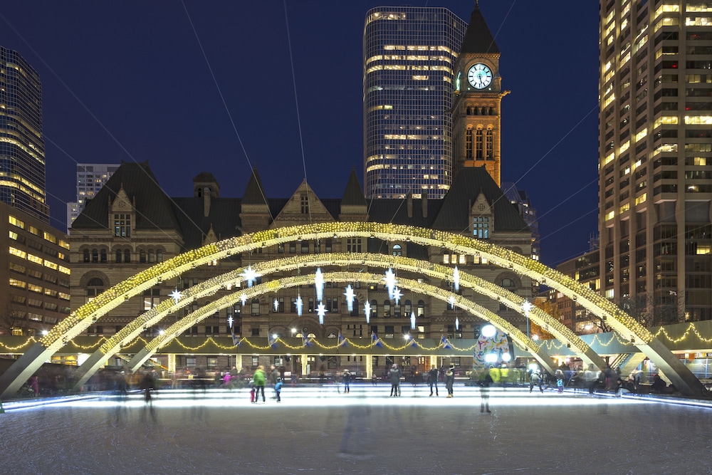 The Ritz-Carlton, Toronto — Attractions in the area in Toronto, Ontario