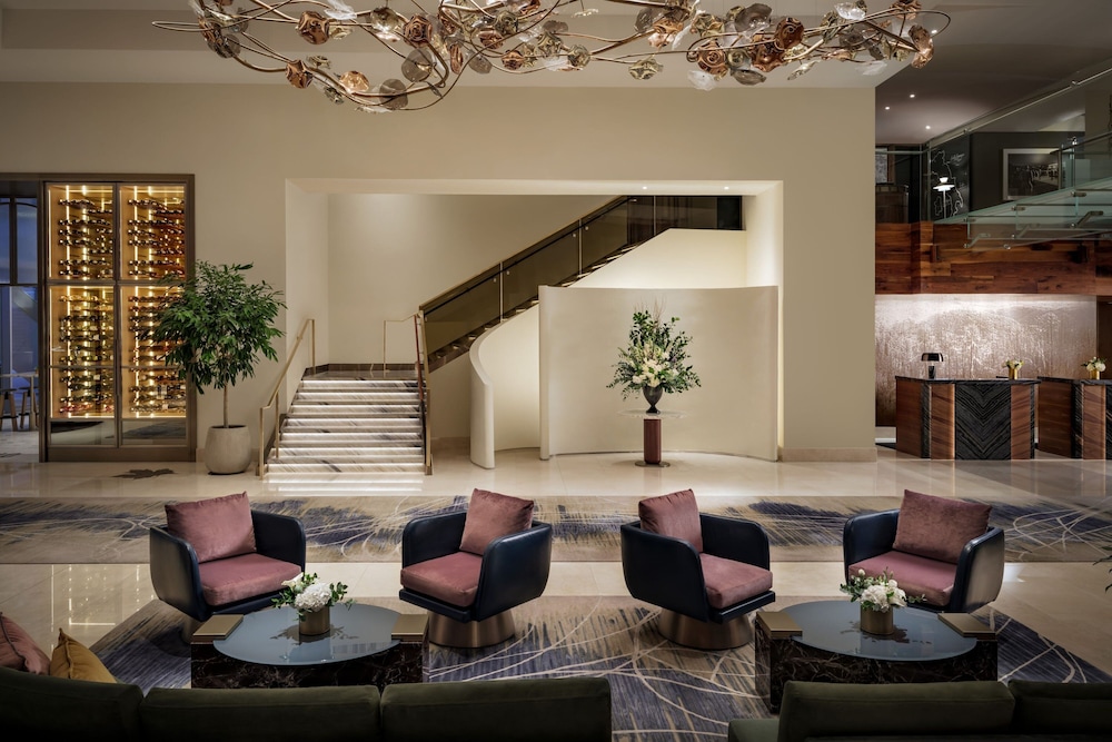 The Ritz-Carlton, Toronto — Hotel building in Toronto, Ontario