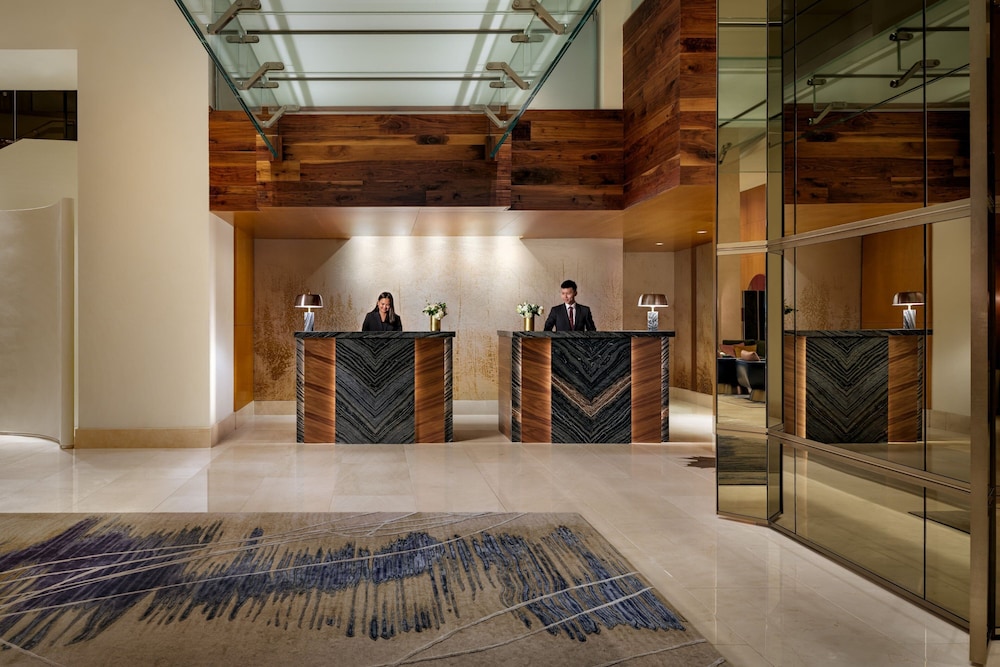 The Ritz-Carlton, Toronto — Hotel building in Toronto, Ontario
