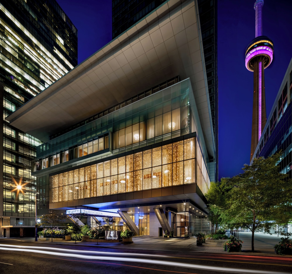 The Ritz-Carlton, Toronto — Hotel building in Toronto, Ontario