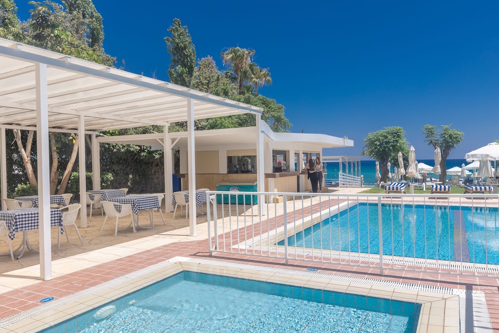 Iliada Beach Hotel - zdjęcie 5
