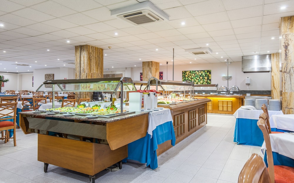 BLUESEA Costa Verde — Restaurant & bars in Cala Blava, Balearic Islands