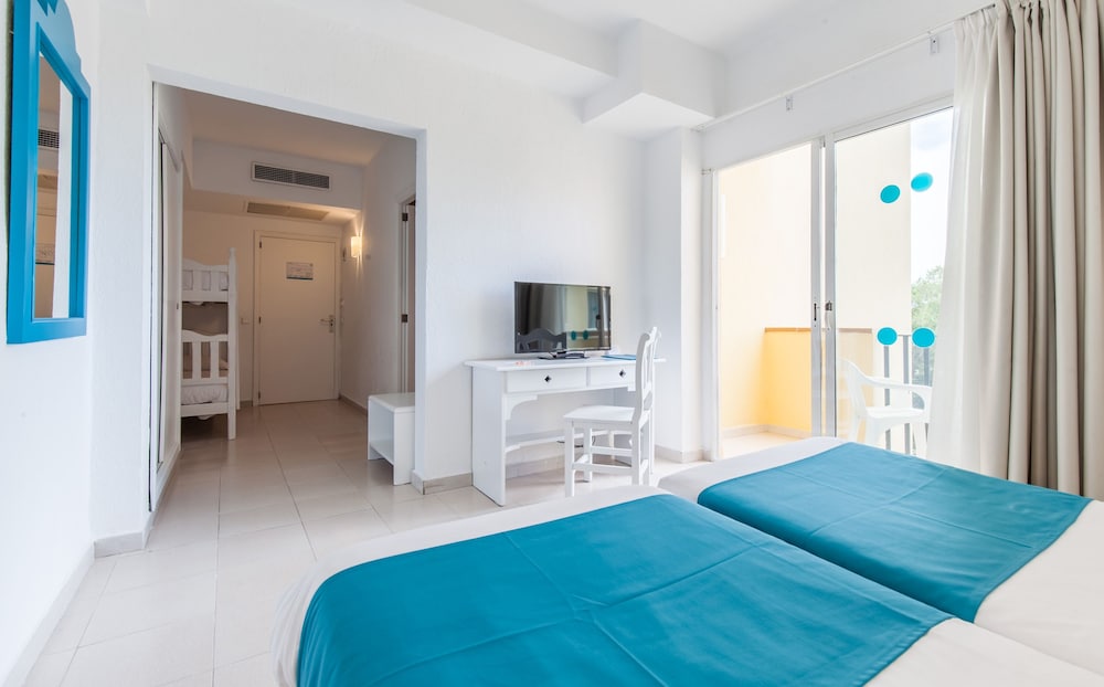 BLUESEA Costa Verde — Hotel rooms in Cala Blava, Balearic Islands