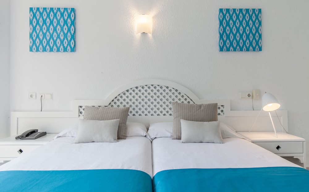 BLUESEA Costa Verde — Hotel rooms in Cala Blava, Balearic Islands
