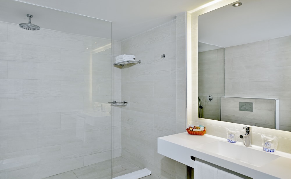 Hotel Hispania — Hotel rooms in Playa de Palma, Balearic Islands